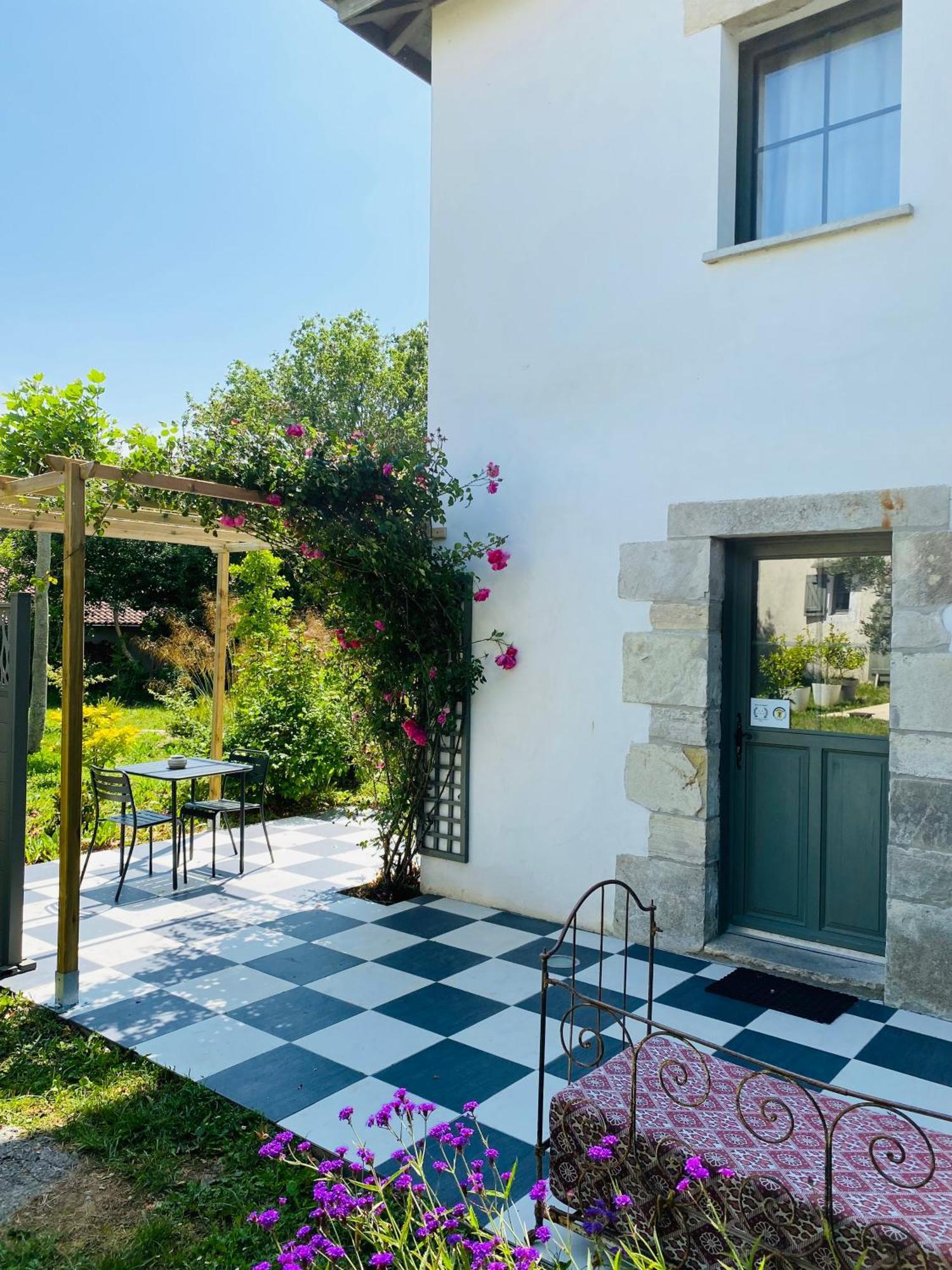 La Bastide De Guiche Entre Ocean Et Montagnes Apartman Kültér fotó